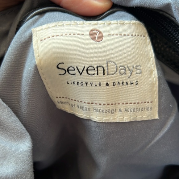 Seven days vegan black purse. Gold tone hardware. - Picture 3 of 8